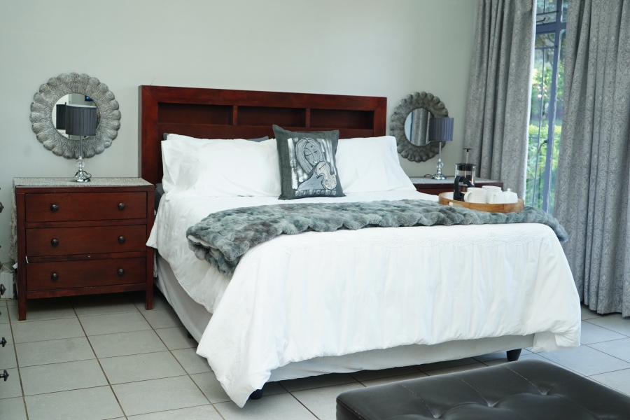 To Let 7 Bedroom Property for Rent in Safari Gardens North West